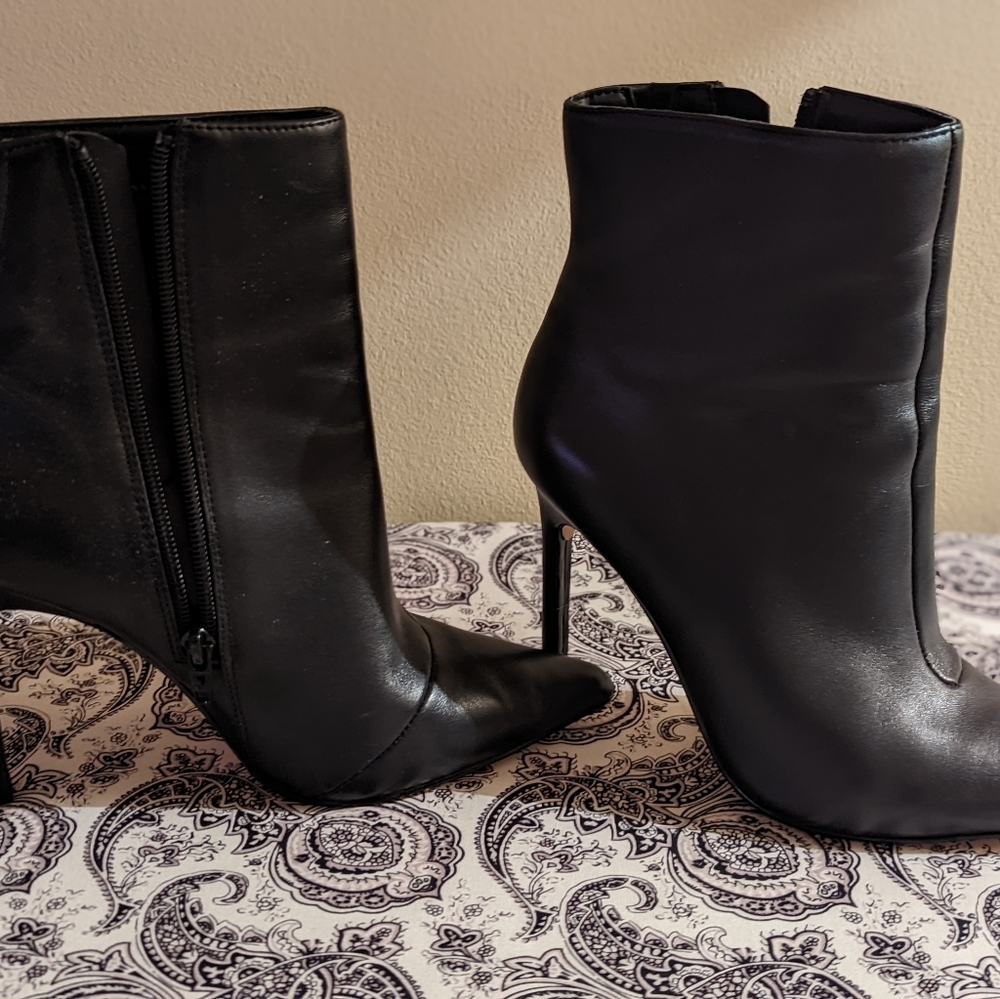 Express Black Ankle Boots